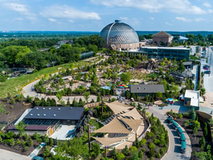 Omaha's Henry Doorly Zoo & Aquarium Robert B. Daugherty Education Center